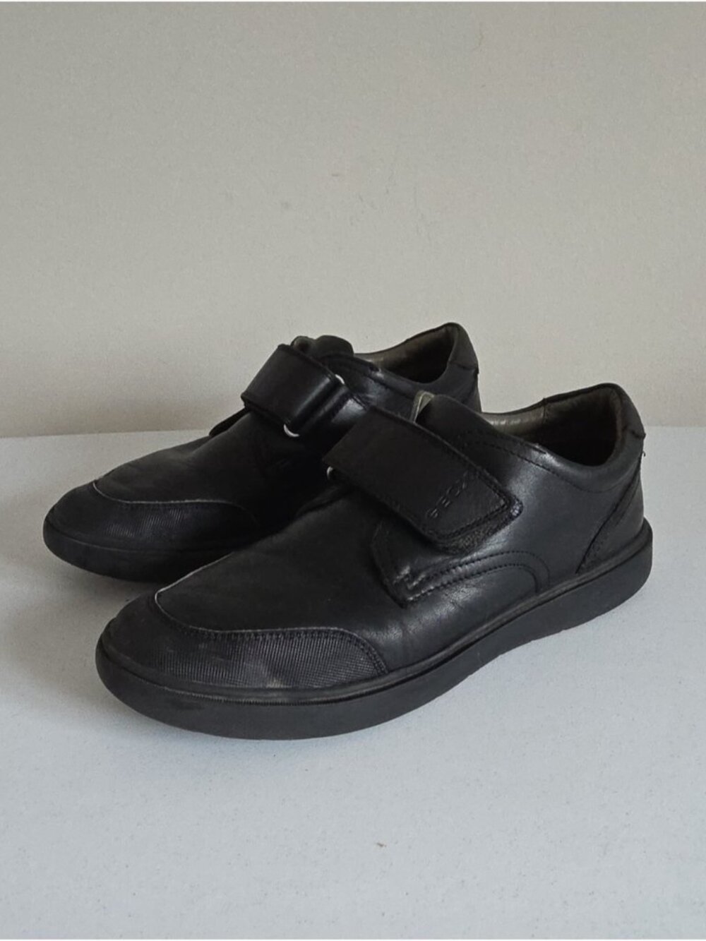 GEOX | Riddock Leather Breathable Shoes Black Boys Sz 5 - Picture 3 of 8
